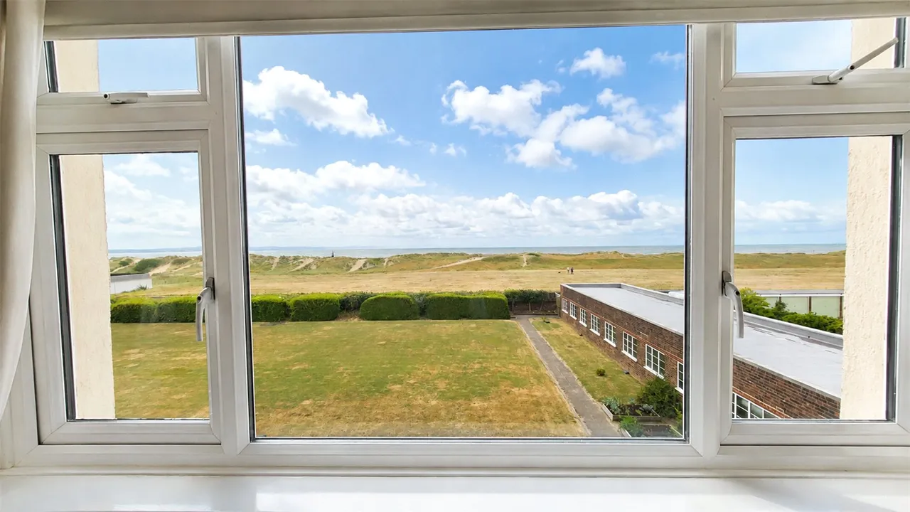 Burbo Bank Road South, L23, photo 14