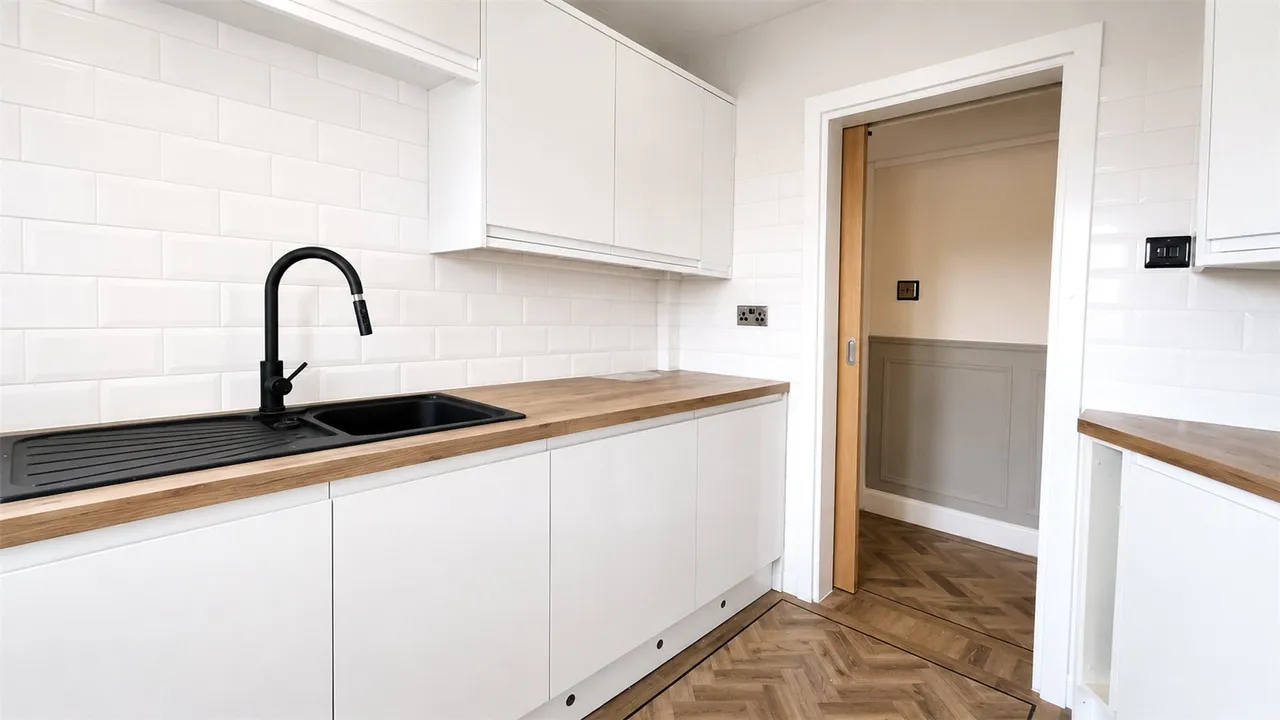 Burbo Bank Road South, L23, photo 9