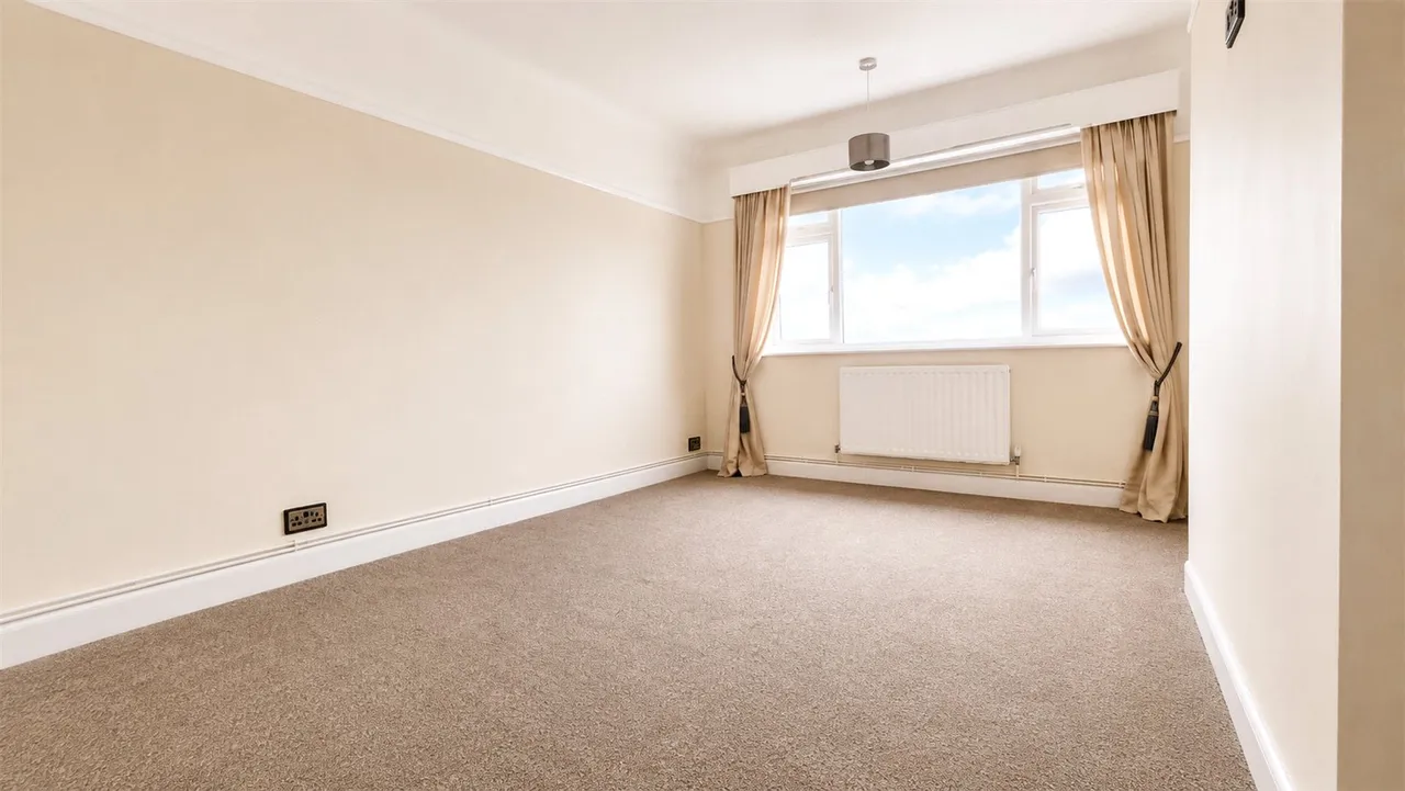 Burbo Bank Road South, L23, photo 13
