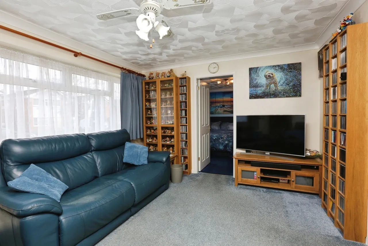 Warren Avenue, Chandler's Ford, SO53, photo 4