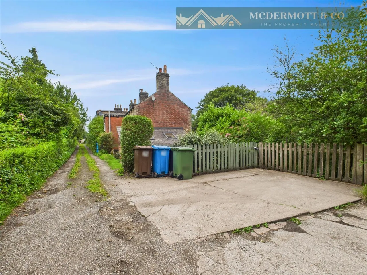 Oldham Road, Uppermill, OL3, photo 25