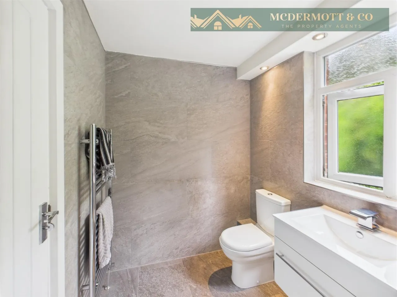 Oldham Road, Uppermill, OL3, photo 17