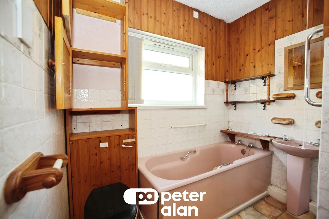 Thorncombe Road, Blackwood, NP12, photo 11