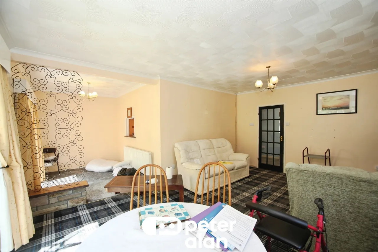 Thorncombe Road, Blackwood, NP12, photo 3