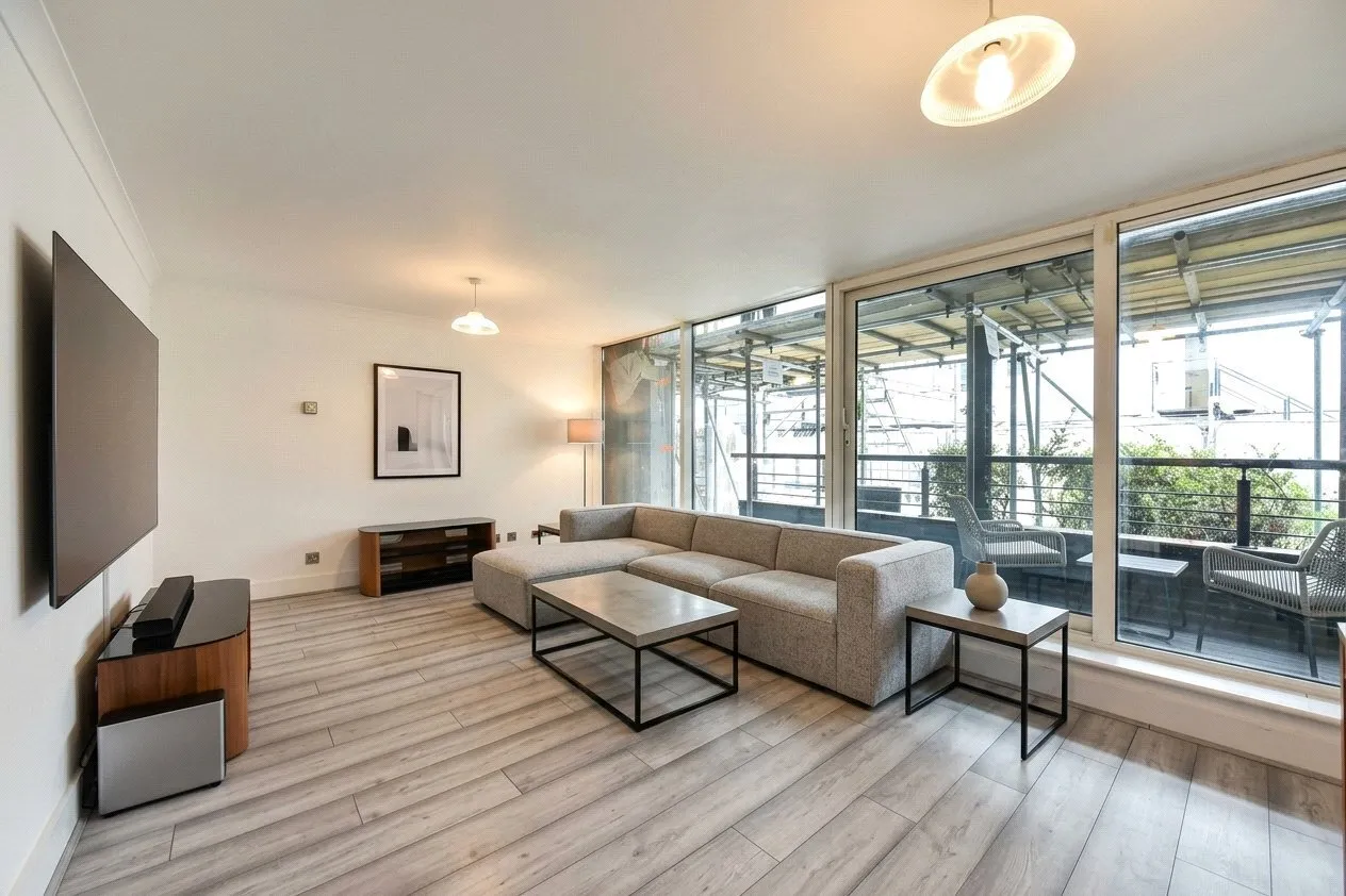 Boardwalk Place, Canary Wharf, E14, photo 2