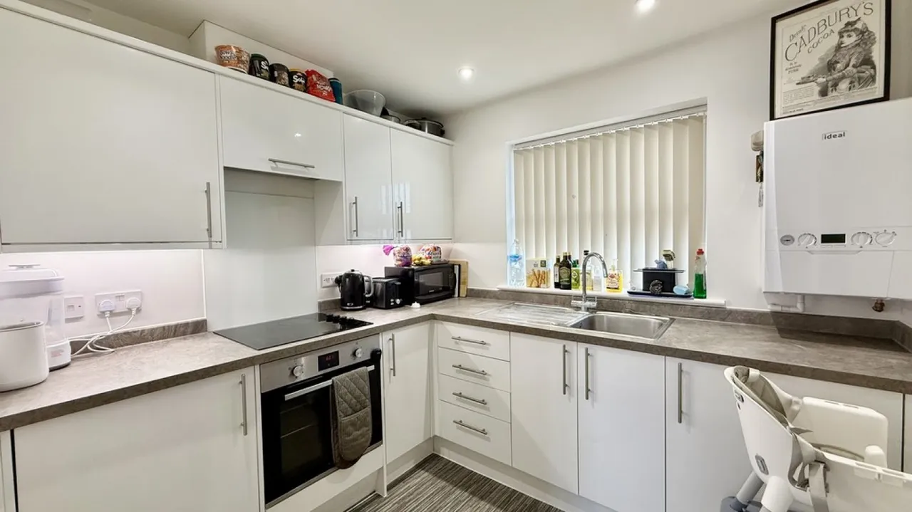 Haynes Road, Westbury, photo 5