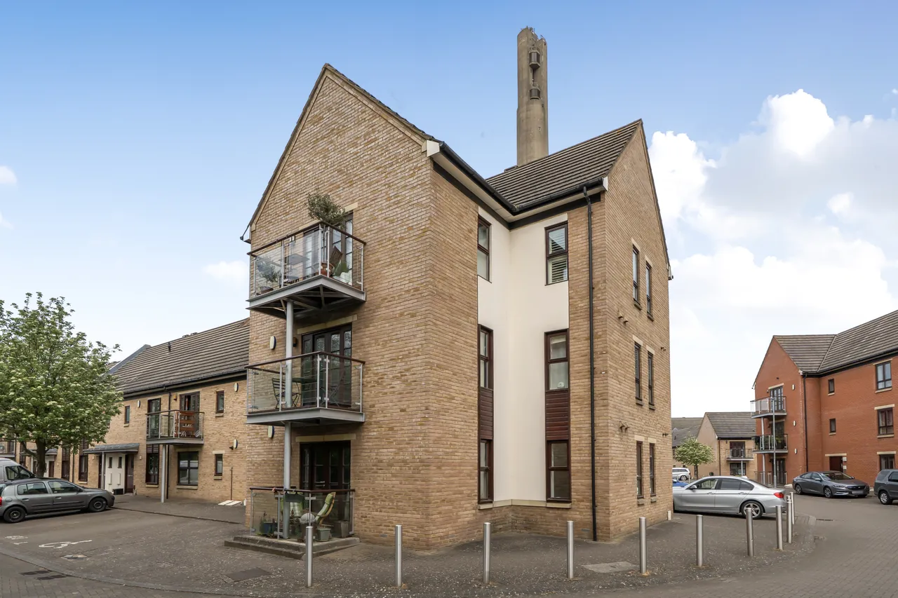 2 bed property for sale, Park Corner, St James, NN5