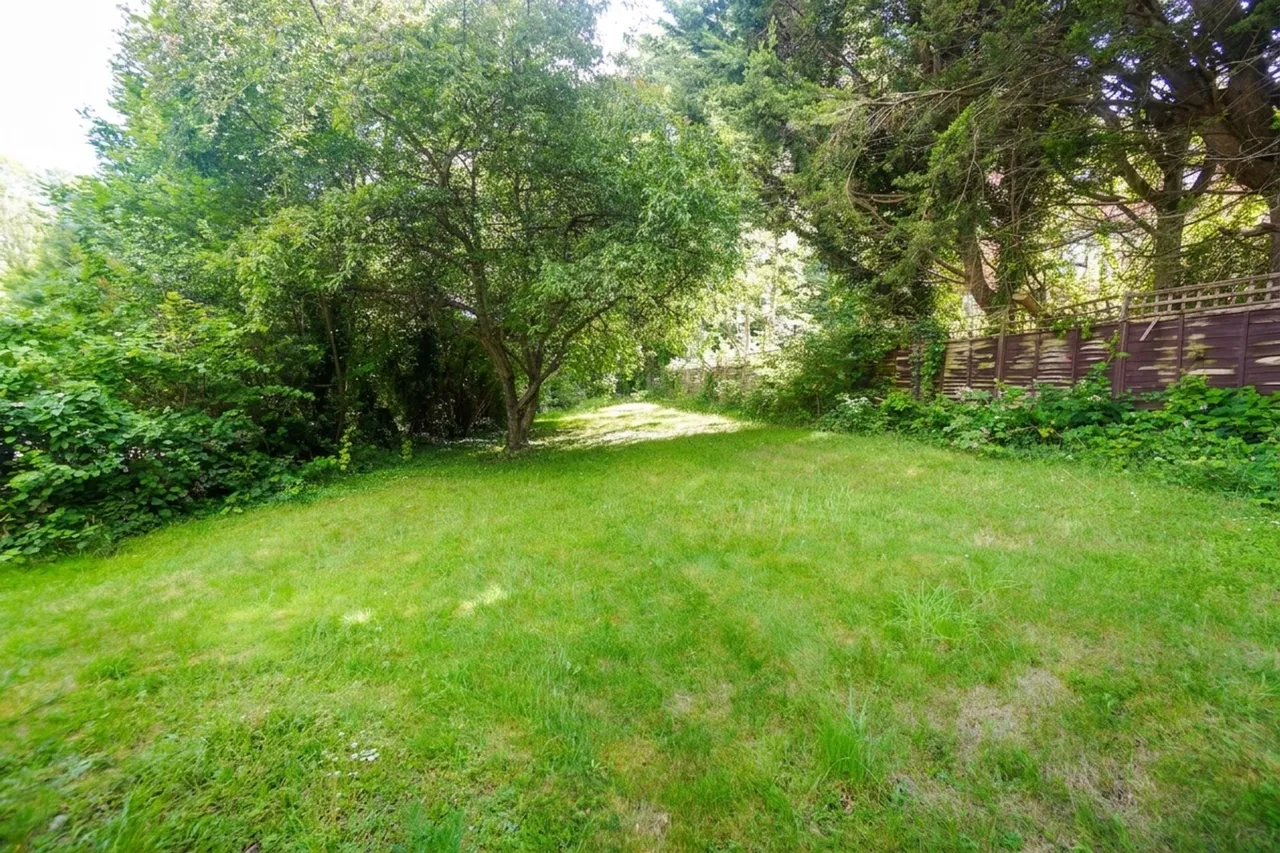 New Road Close, High Wycombe, HP12, photo 11
