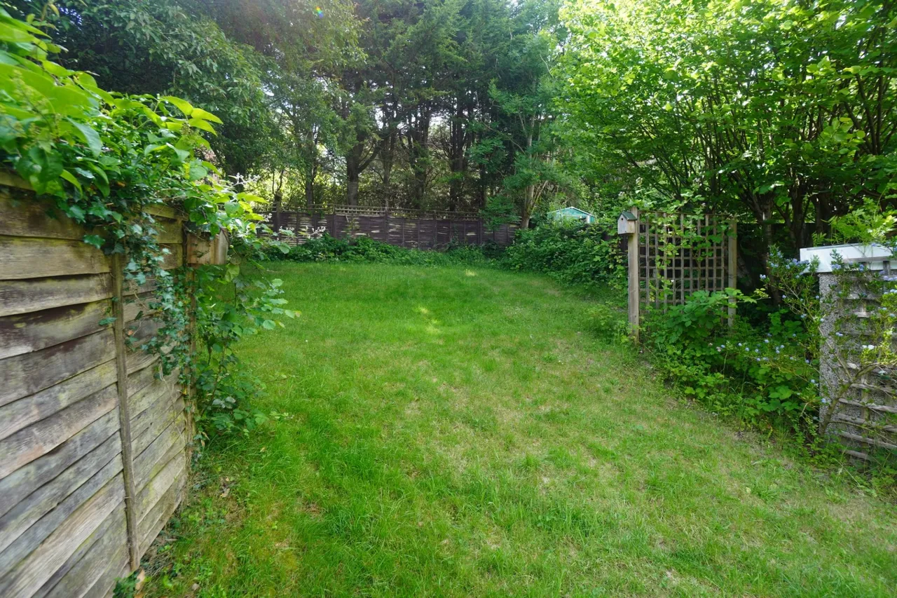 New Road Close, High Wycombe, HP12, photo 12