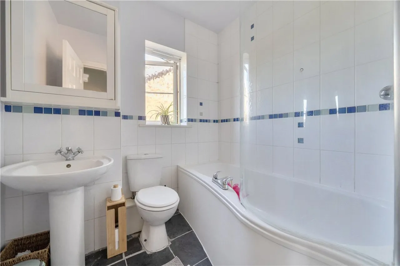 Botley Road, North Baddesley, SO52, photo 8