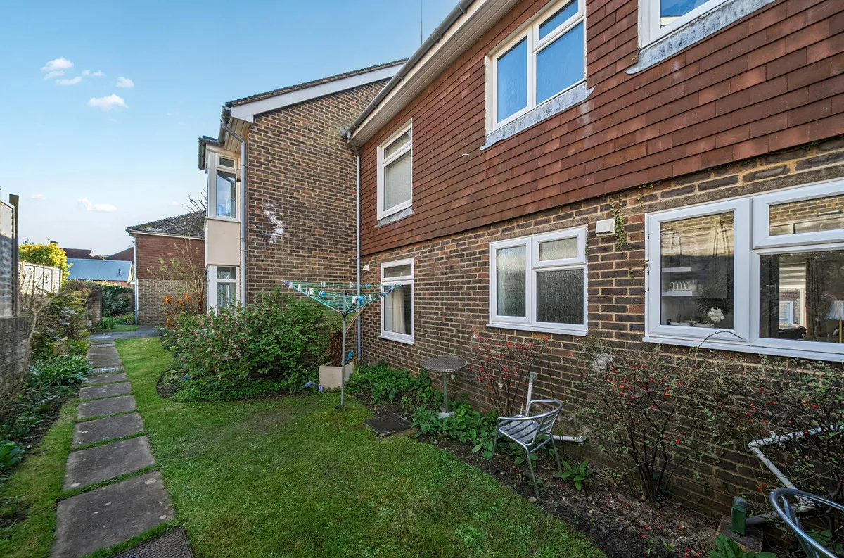 Storrington, RH20 4LH, photo 5