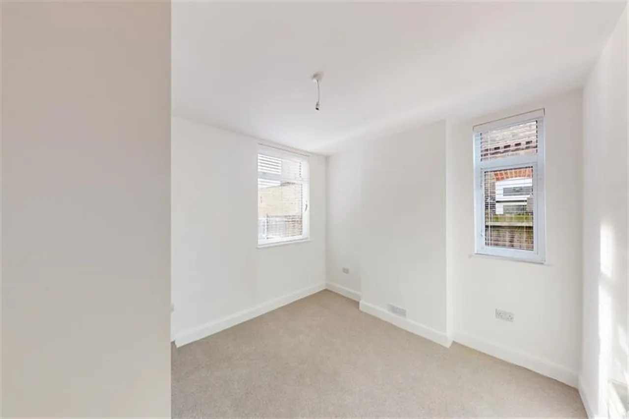 Chingford, London, E4, photo 3
