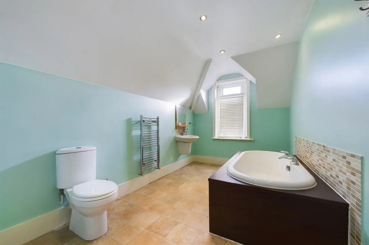 Bouverie Road West, Folkestone, photo 7