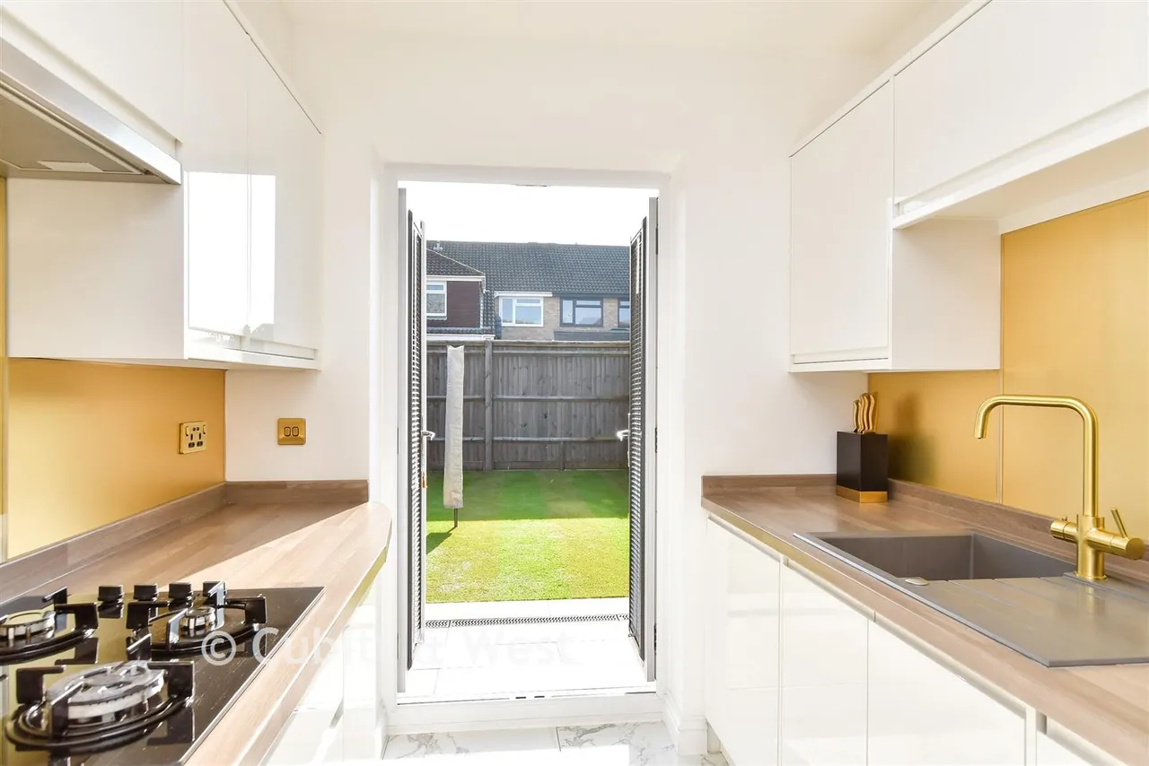 Saffron Close, Shoreham-By-Sea, BN43, photo 4