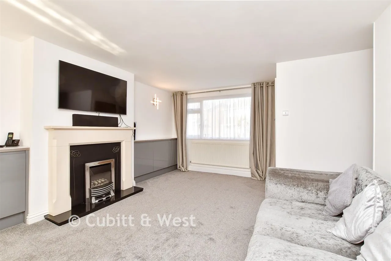 Saffron Close, Shoreham-By-Sea, BN43, photo 13