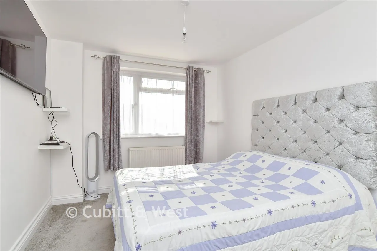 Saffron Close, Shoreham-By-Sea, BN43, photo 12