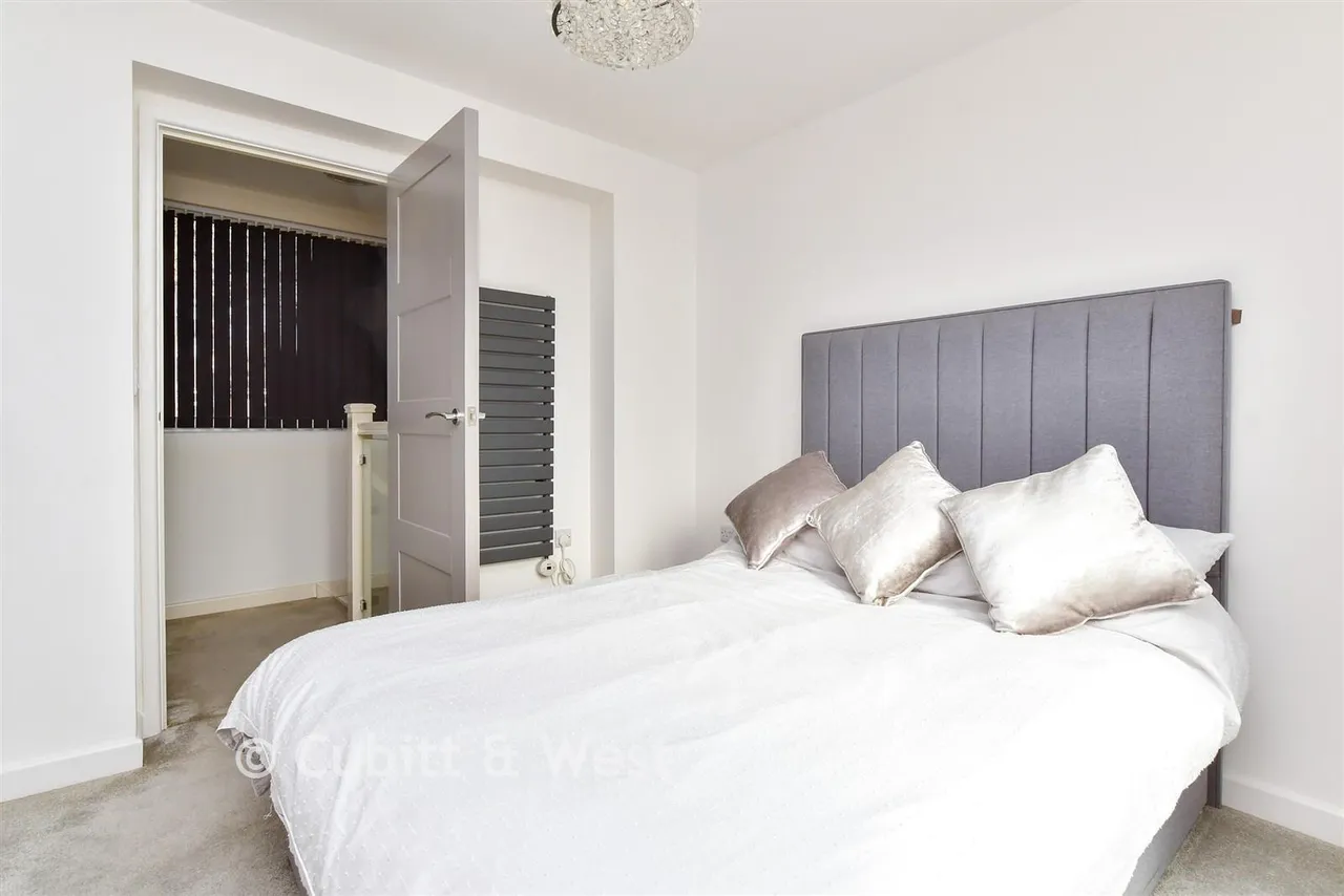 Saffron Close, Shoreham-By-Sea, BN43, photo 11
