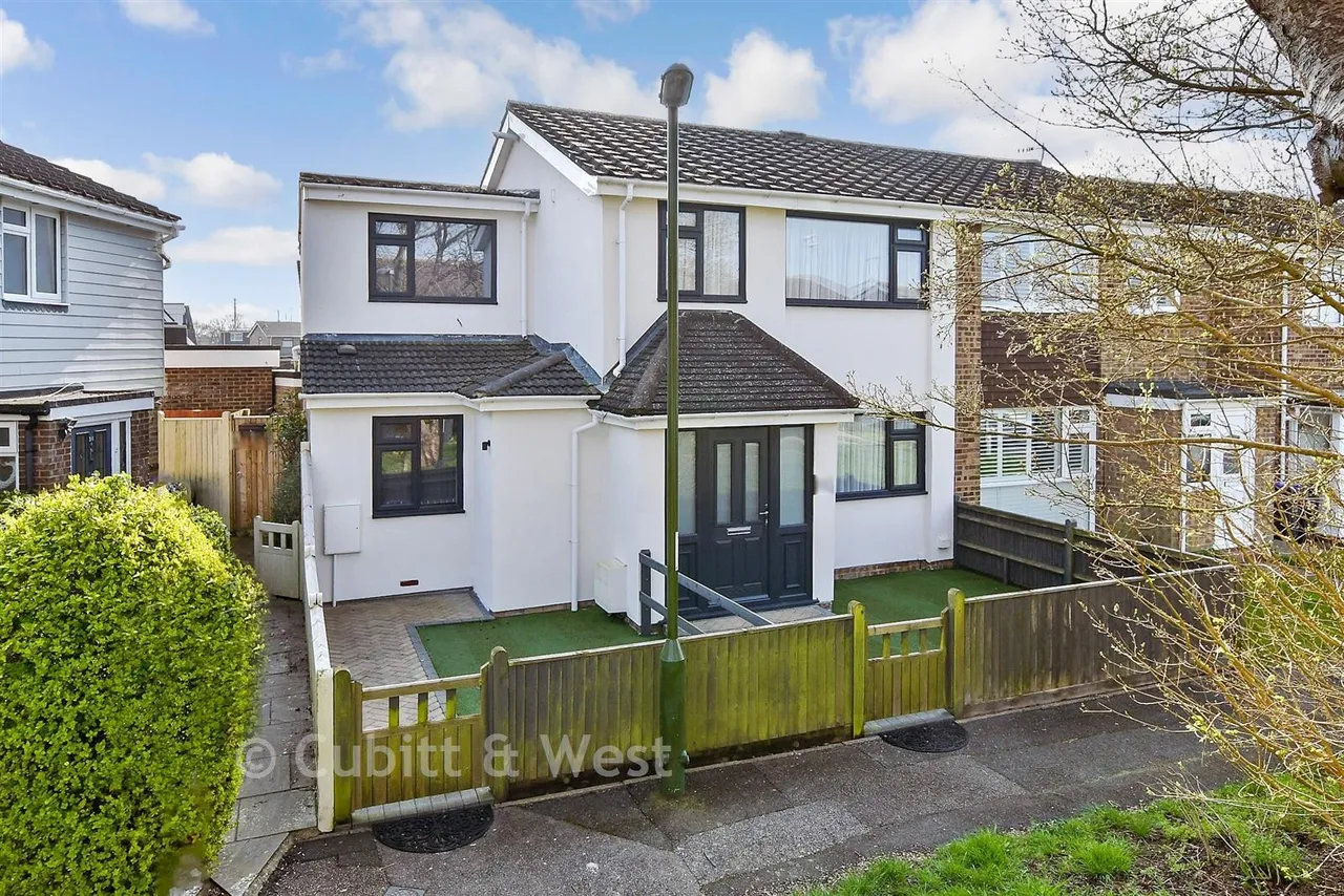 5 bed house for sale, Saffron Close, Shoreham-By-Sea, BN43