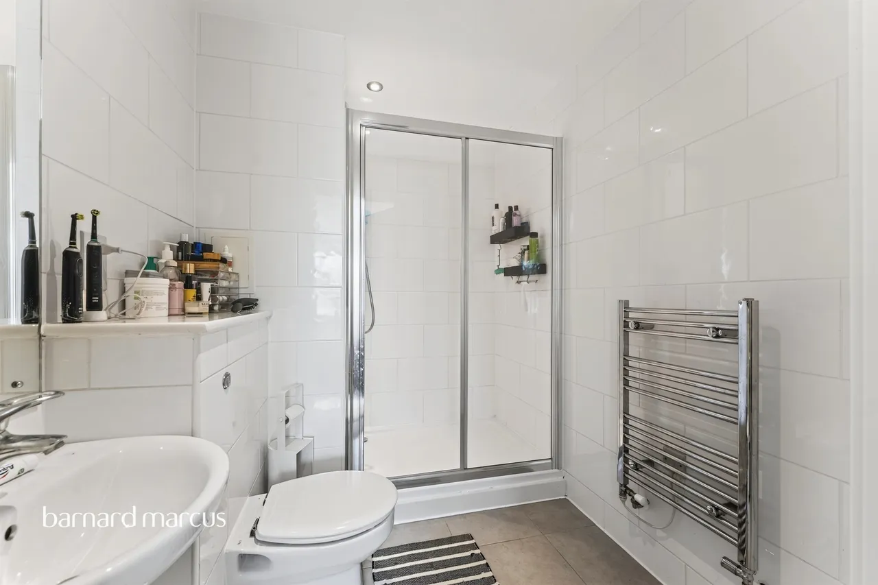 Talbot Close, Mitcham, photo 10