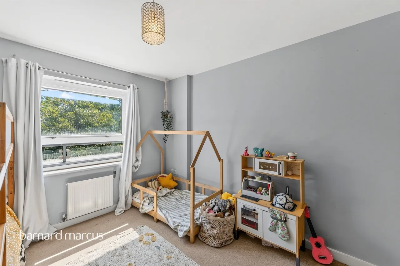 Talbot Close, Mitcham, photo 7