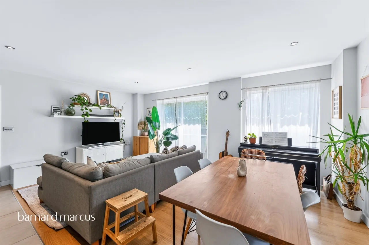 Talbot Close, Mitcham, photo 6