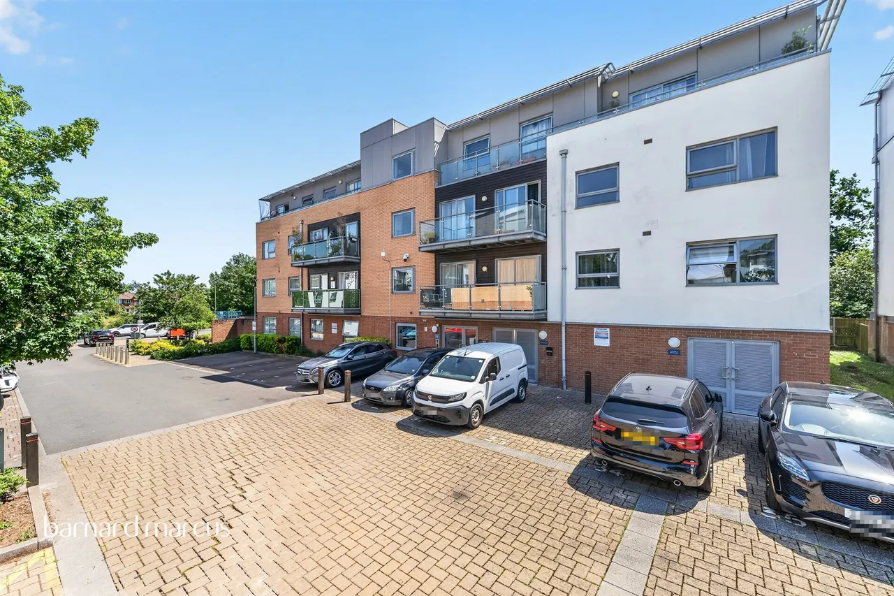 Talbot Close, Mitcham, photo 11