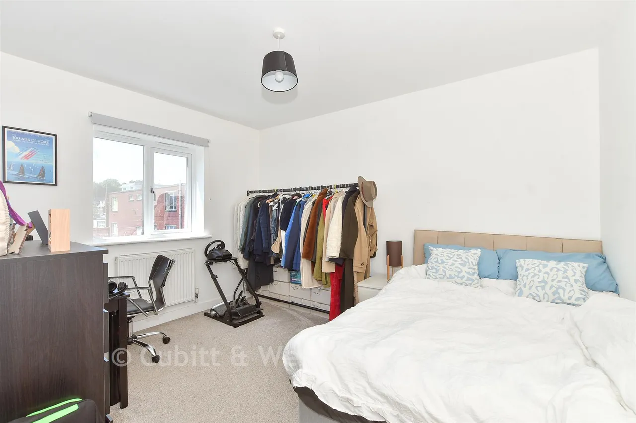 Victoria Road, Burgess Hill, RH15, photo 8