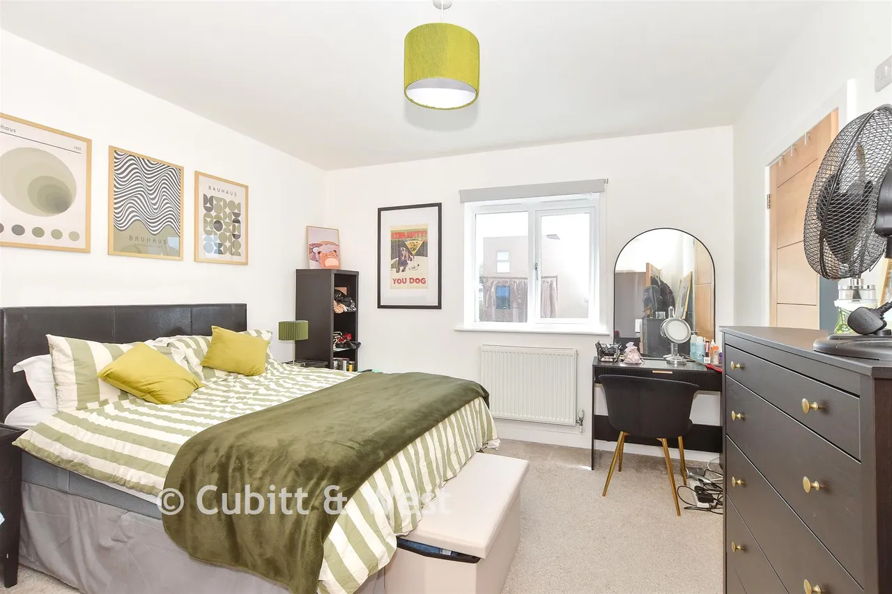 Victoria Road, Burgess Hill, RH15, photo 6