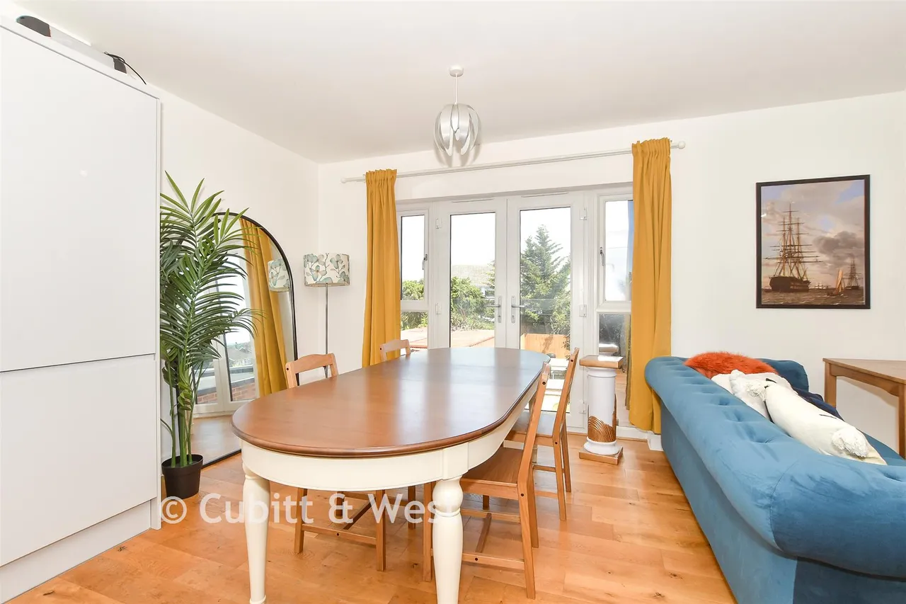 Victoria Road, Burgess Hill, RH15, photo 5