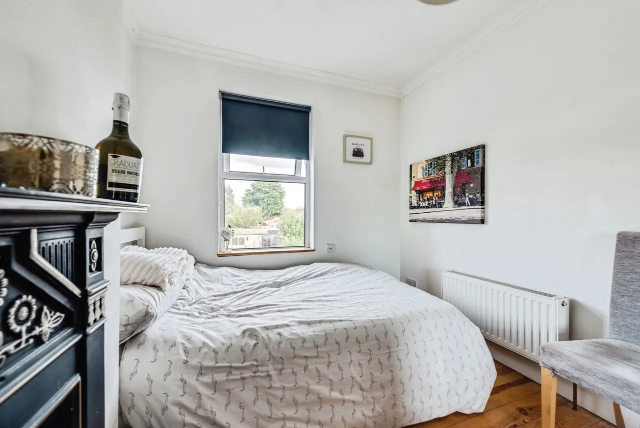 Cheney Manor Road, SWINDON, Wiltshire, SN2, photo 16