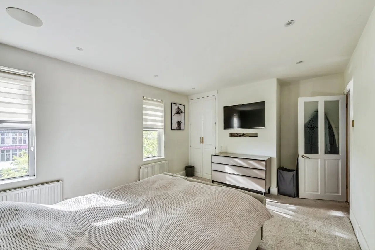Cheney Manor Road, SWINDON, Wiltshire, SN2, photo 19