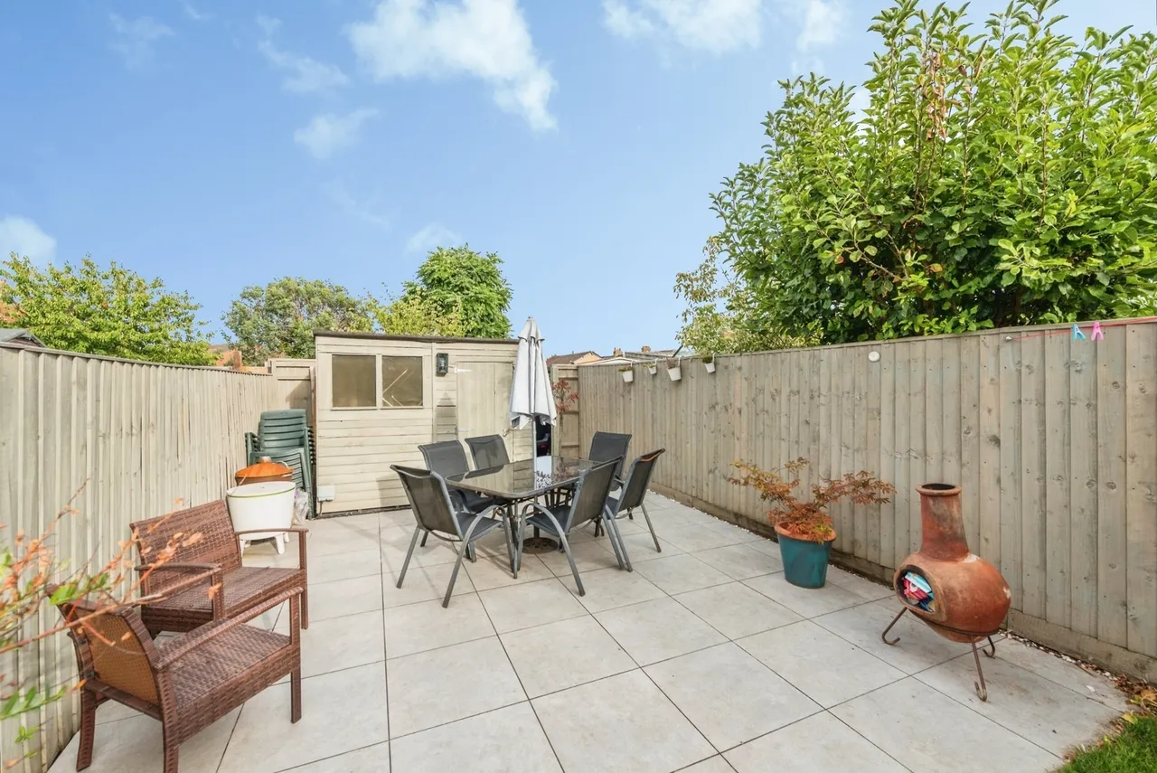 Cheney Manor Road, SWINDON, Wiltshire, SN2, photo 24