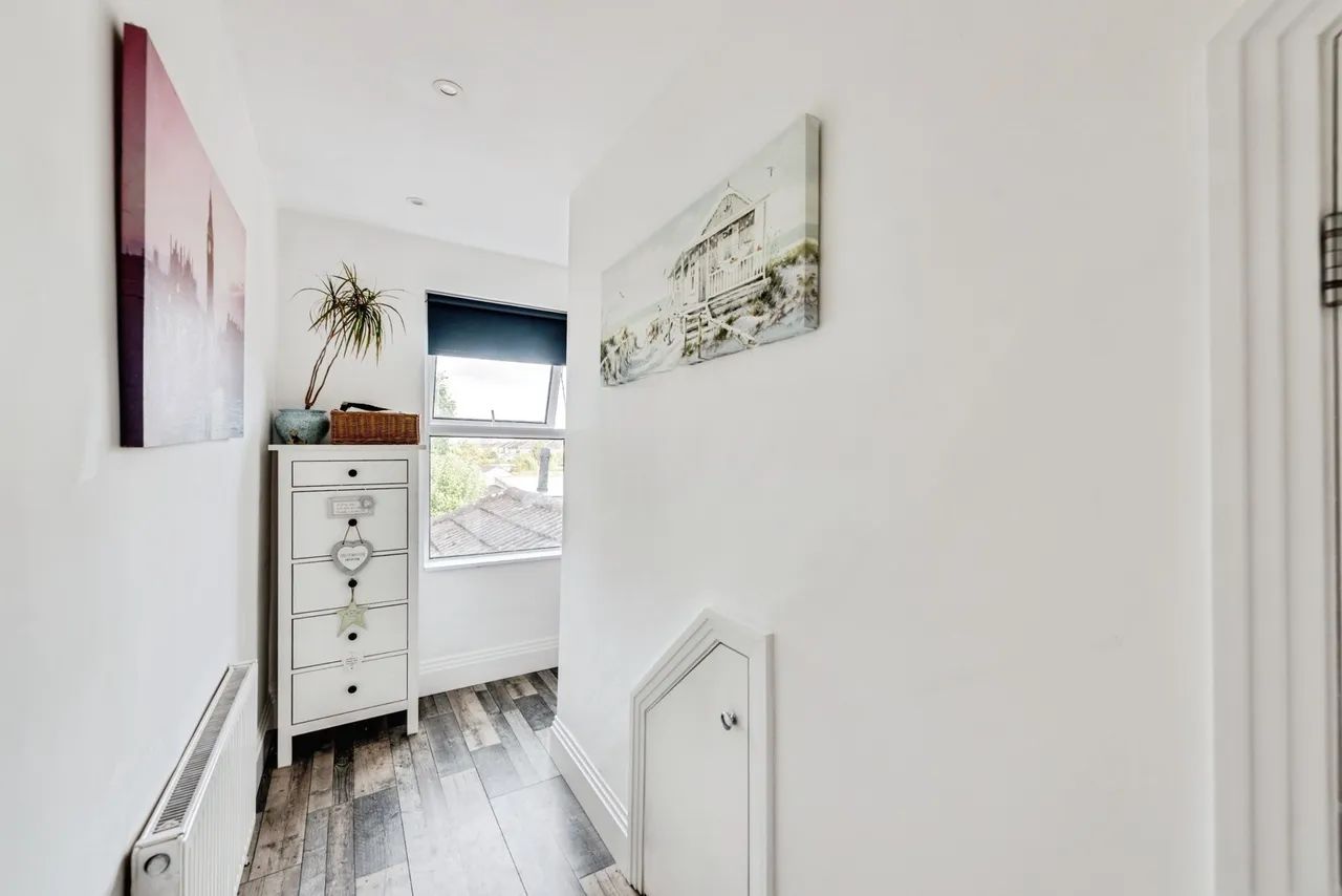 Cheney Manor Road, SWINDON, Wiltshire, SN2, photo 15