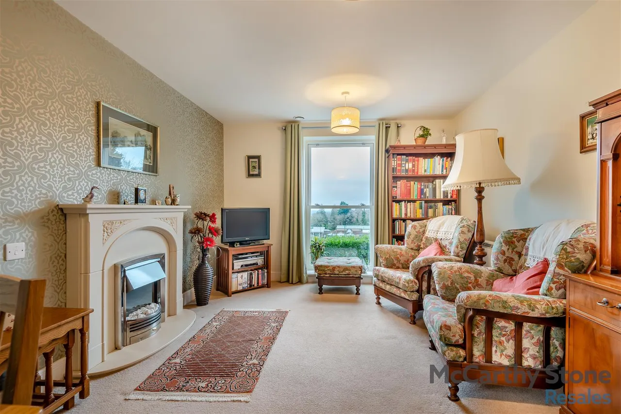 2 bed property for sale, Victoria Road, Malvern, WR14