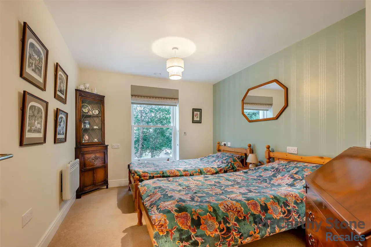 Victoria Road, Malvern, WR14, photo 10
