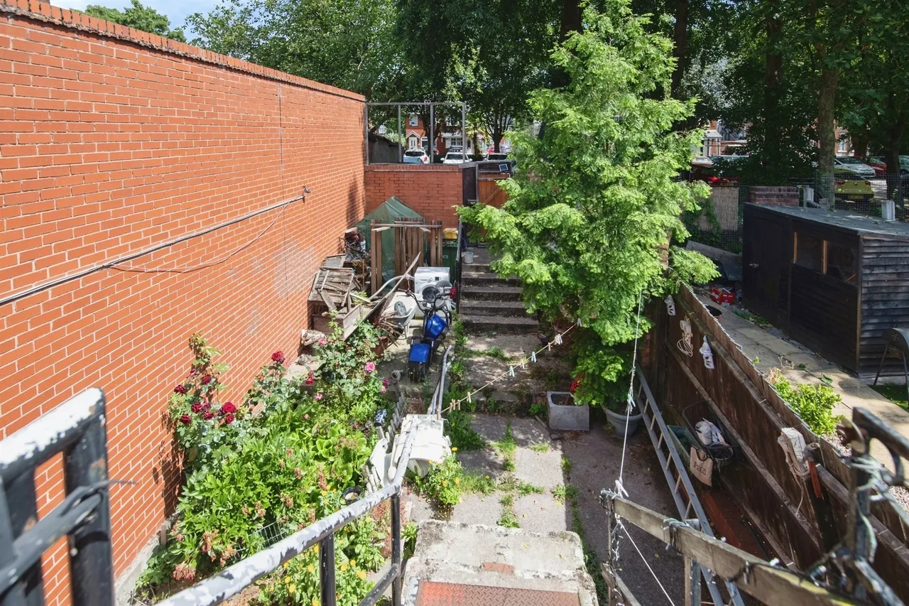Lichfield Street, Bilston, photo 6