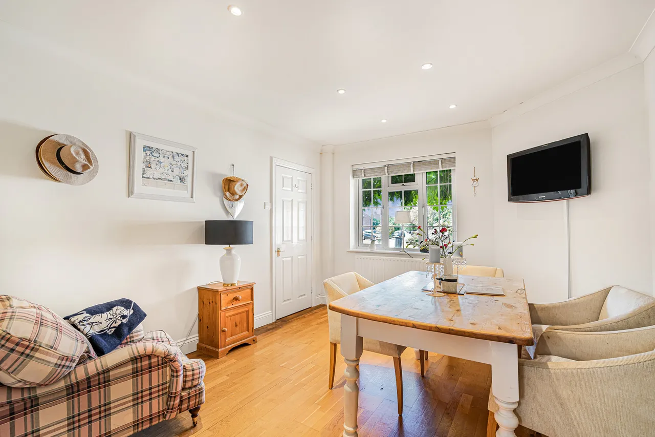 Winston Drive, Stoke D'abernon, KT11, photo 7