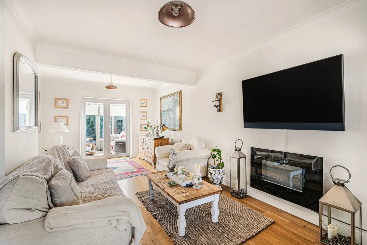 Winston Drive, Stoke D'abernon, KT11, photo 2