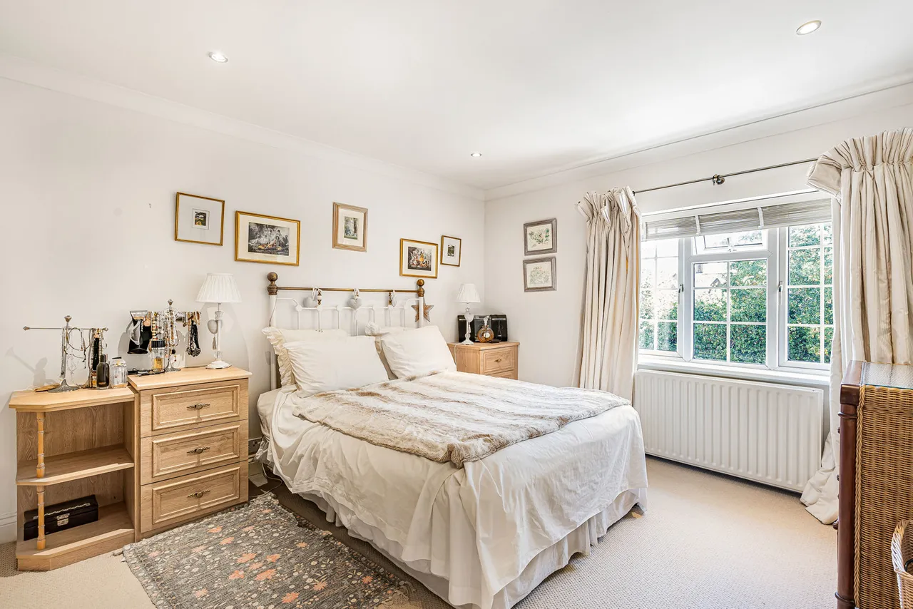 Winston Drive, Stoke D'abernon, KT11, photo 8