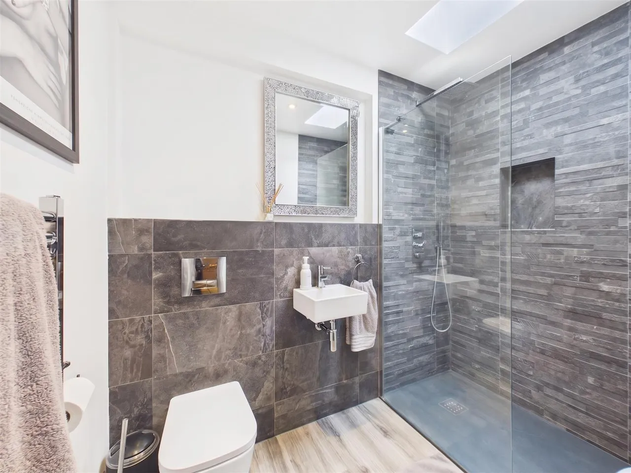 Greencroft Avenue, Ruislip, Middlesex, HA4 9JJ, photo 15