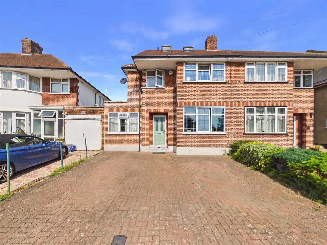 5 bed property for sale — Greencroft Avenue, Ruislip, Middlesex, HA4 9JJ