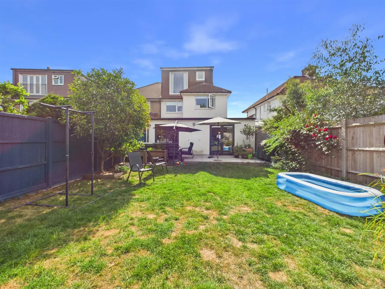 Greencroft Avenue, Ruislip, Middlesex, HA4 9JJ, photo 17