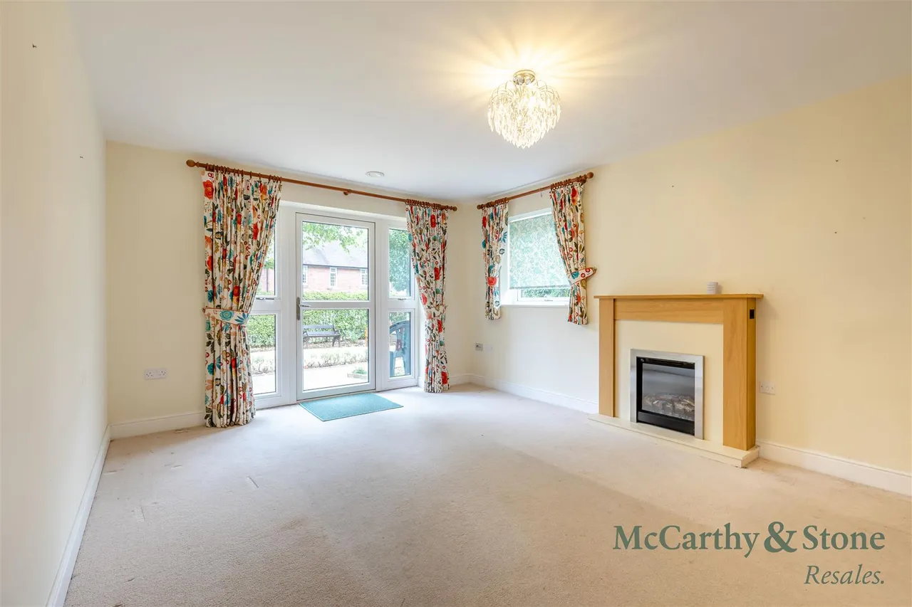 The Oval, Stafford, ST17, photo 2