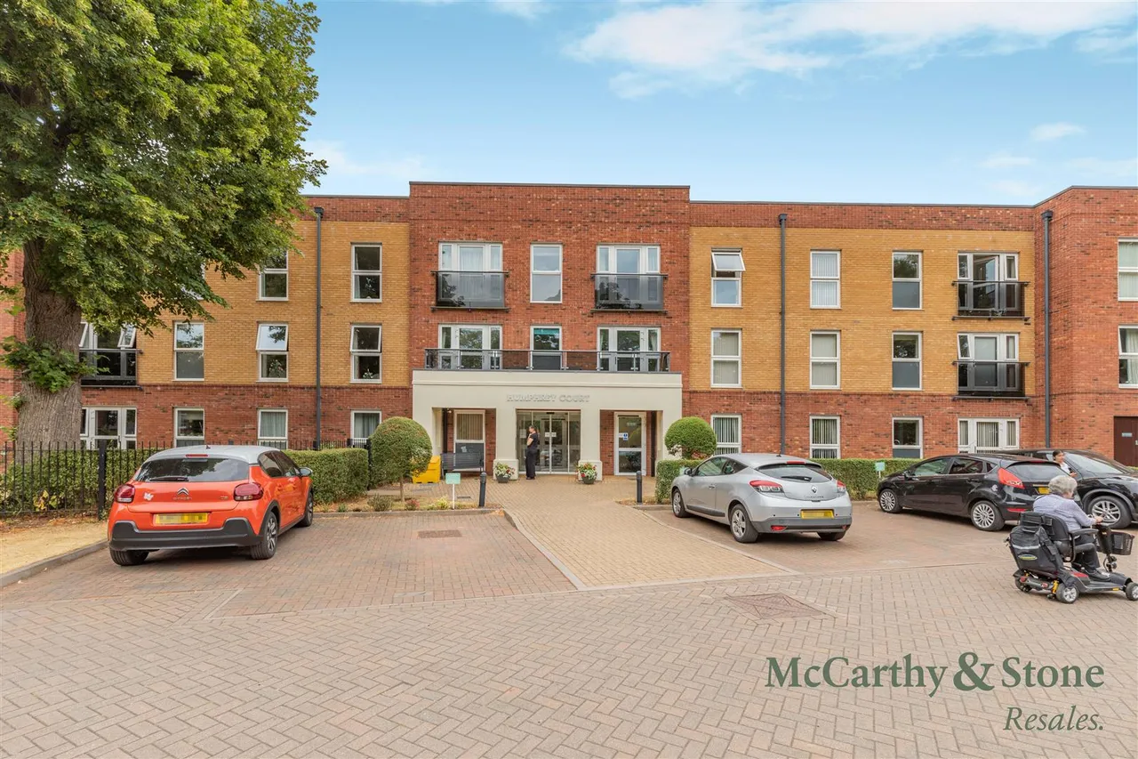 2 bed flat for sale, The Oval, Stafford, ST17