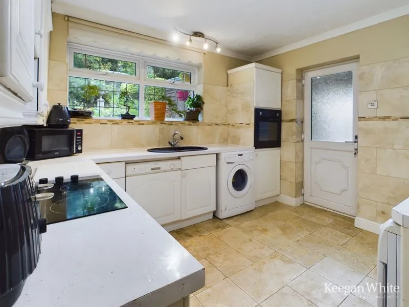 Terryfield Road, High Wycombe HP13 7RX, photo 3