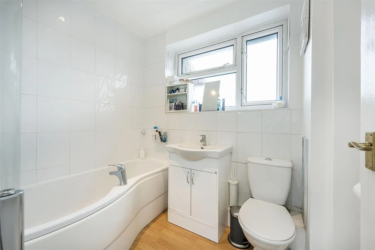 Beverley Road, Barnes, SW13, photo 9