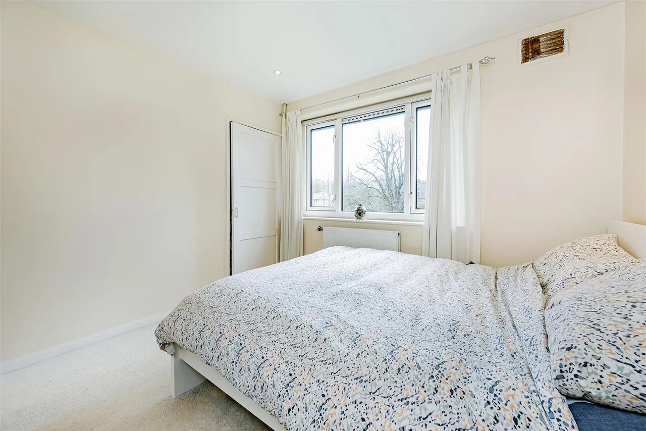 Beverley Road, Barnes, SW13, photo 8