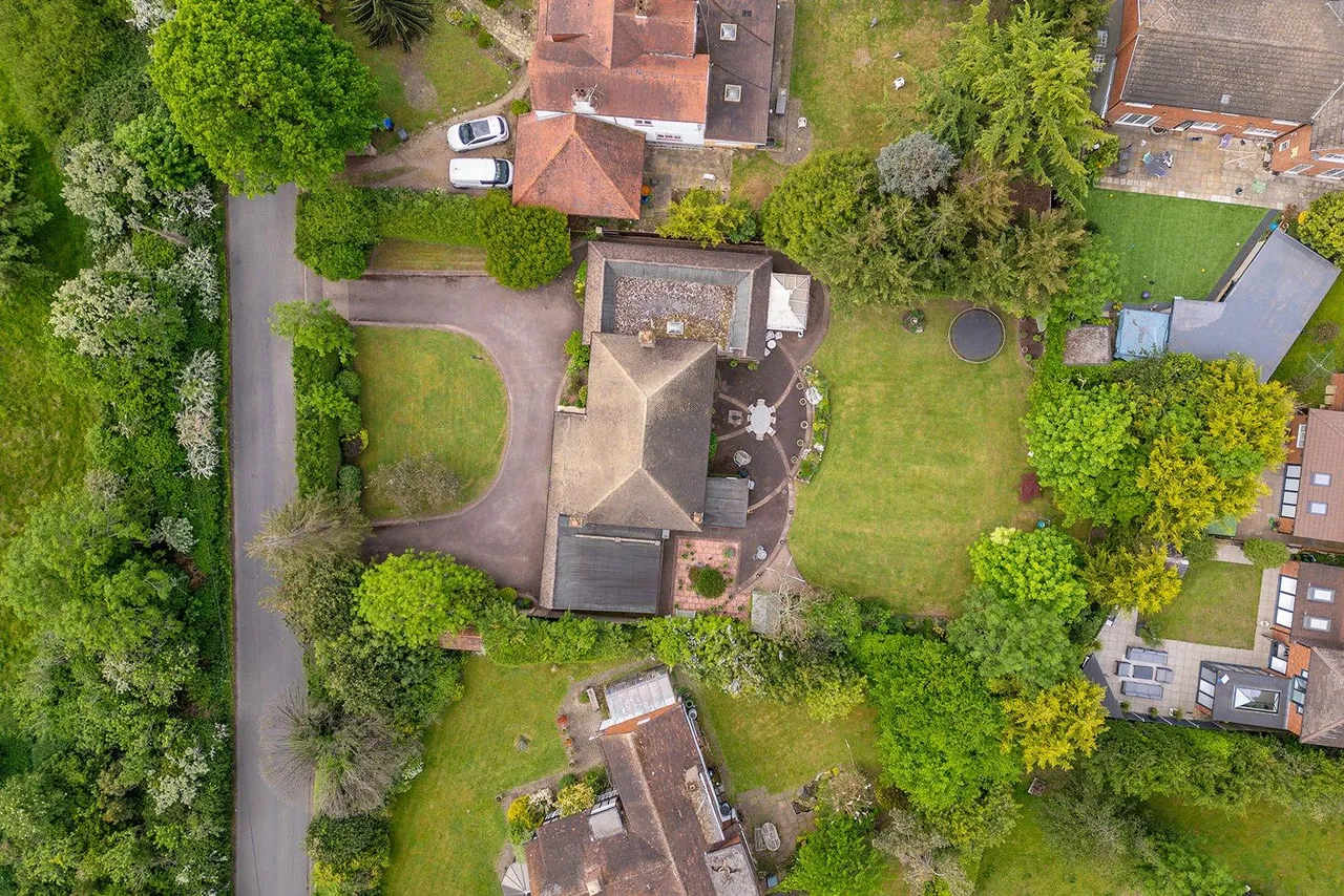 Norwood Lane, Iver, SL0, photo 28