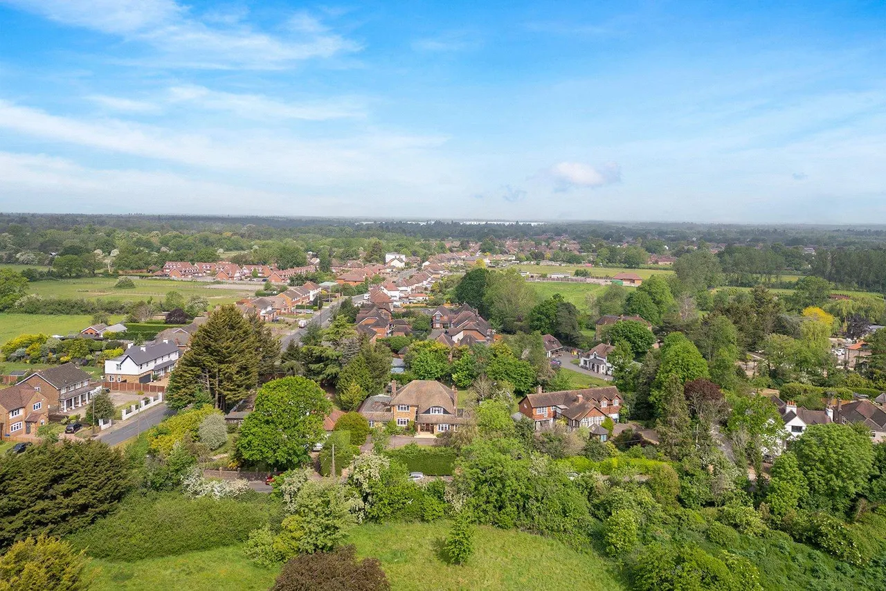 Norwood Lane, Iver, SL0, photo 27
