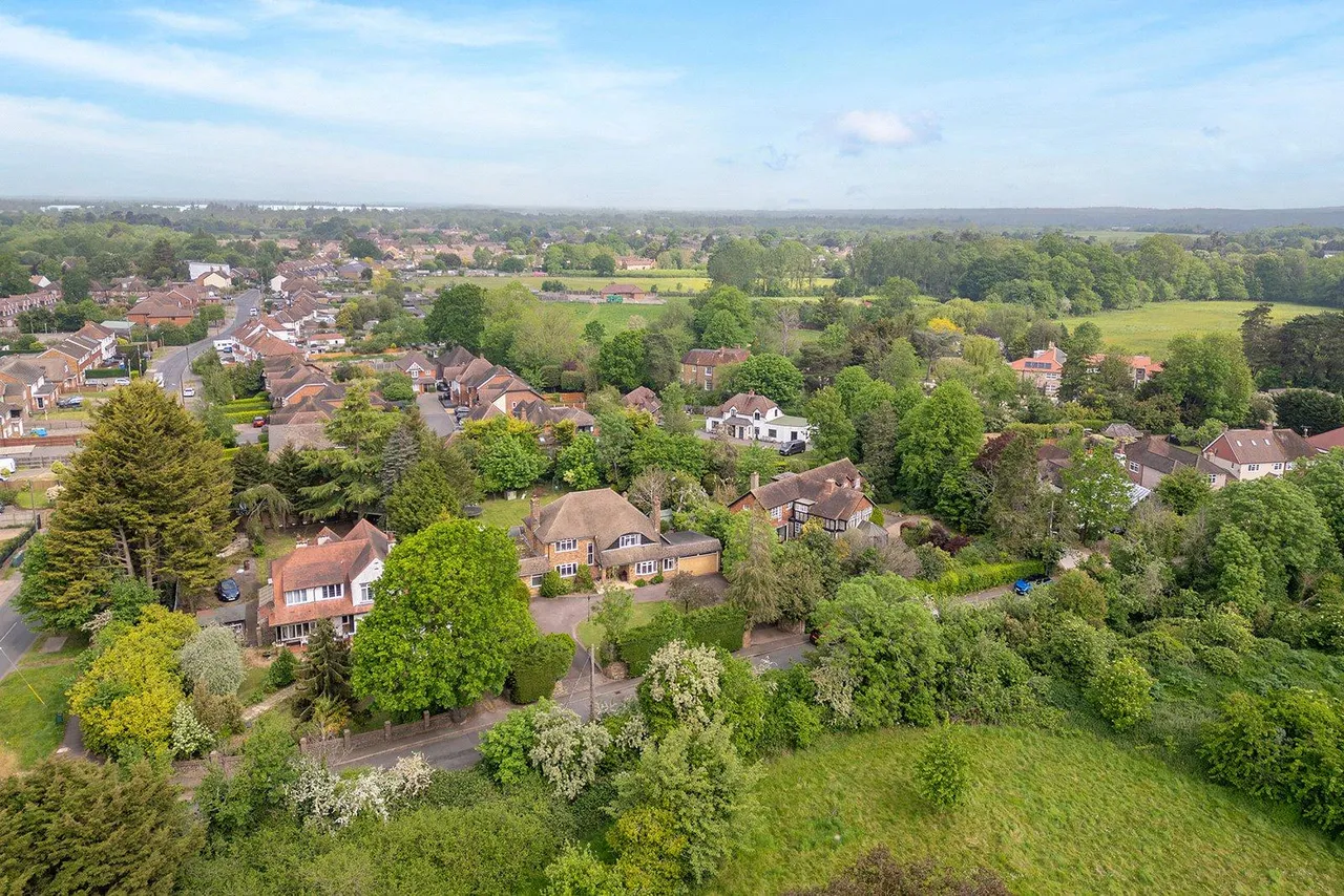 Norwood Lane, Iver, SL0, photo 31